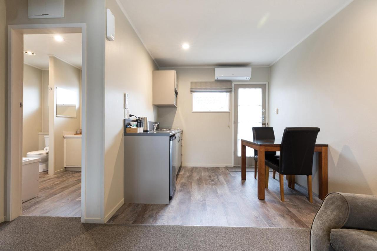 Colonial Court Motor Inn Tauranga Zewnętrze zdjęcie