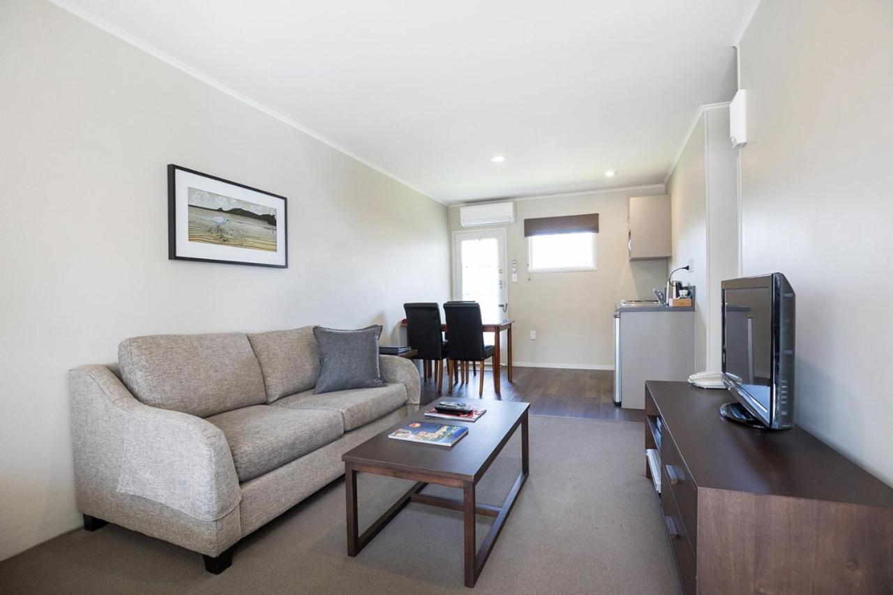 Colonial Court Motor Inn Tauranga Zewnętrze zdjęcie